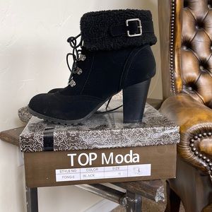 Women’s winter booties